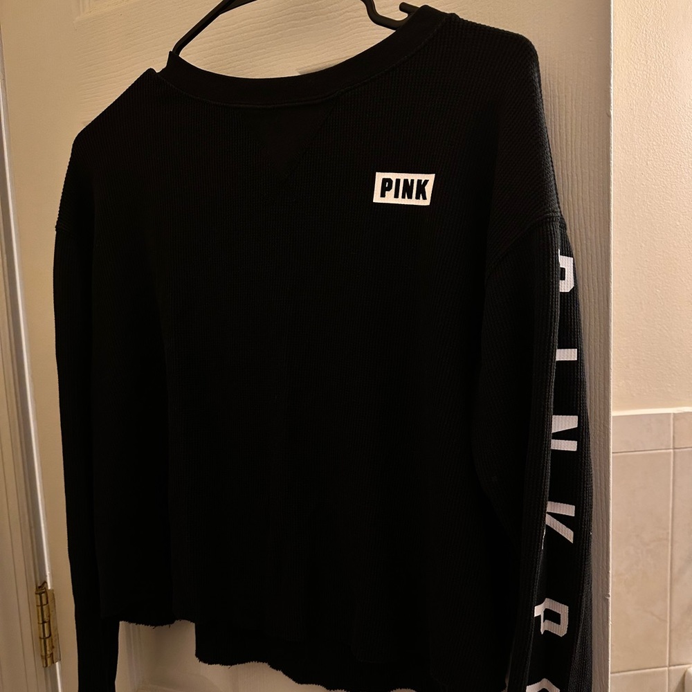 PINK Black cropped long sleeve